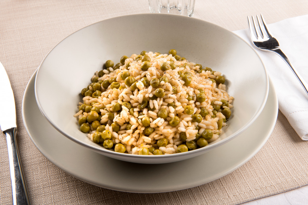 bowl traditional risi e bisi from veneto