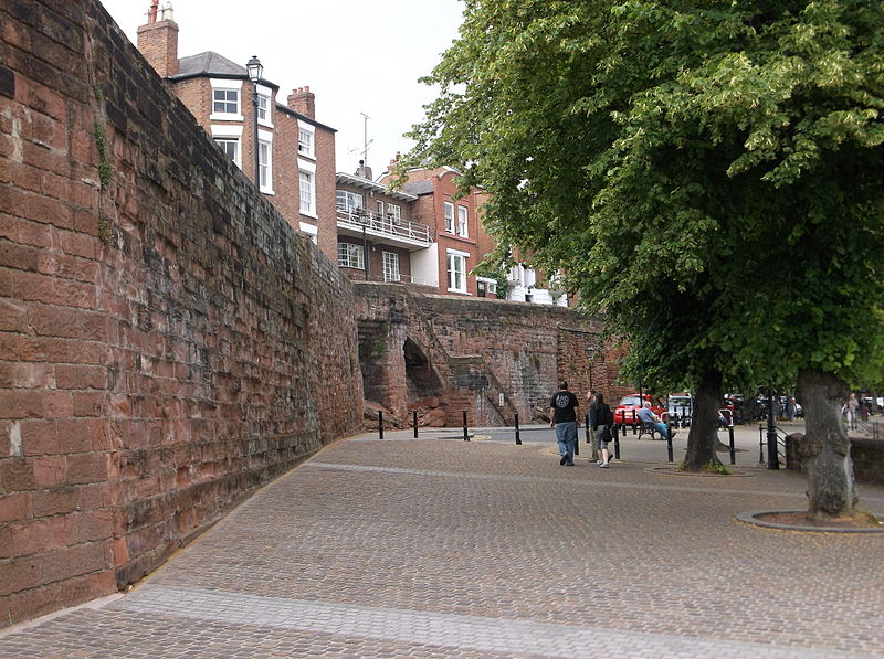 chester city walls from bridgegate to the groves 4
