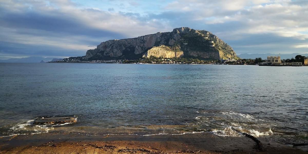 mondello spiaggia palermo sicilia