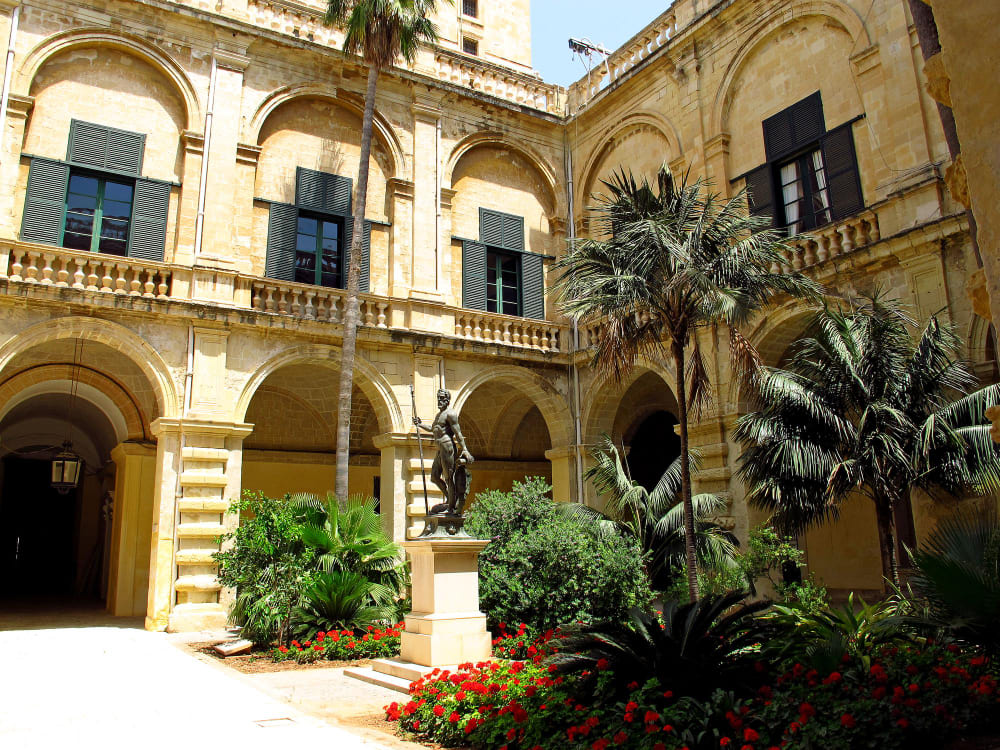 palazzo del gran maestro la valletta malta