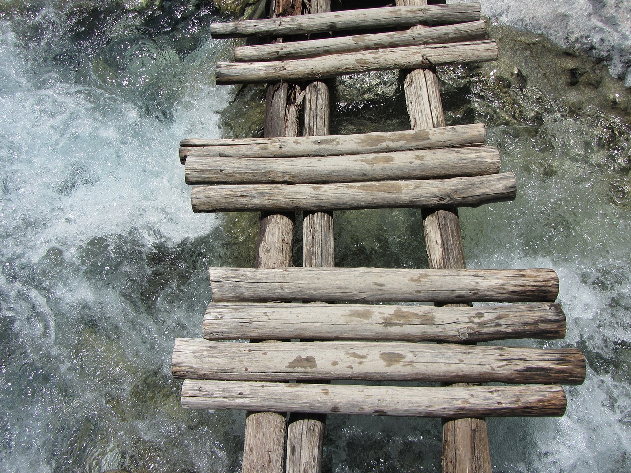 ponte di legno gole di samaria 1