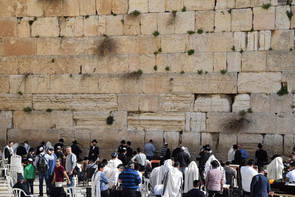 preghiera muro del pianto ebrei 1