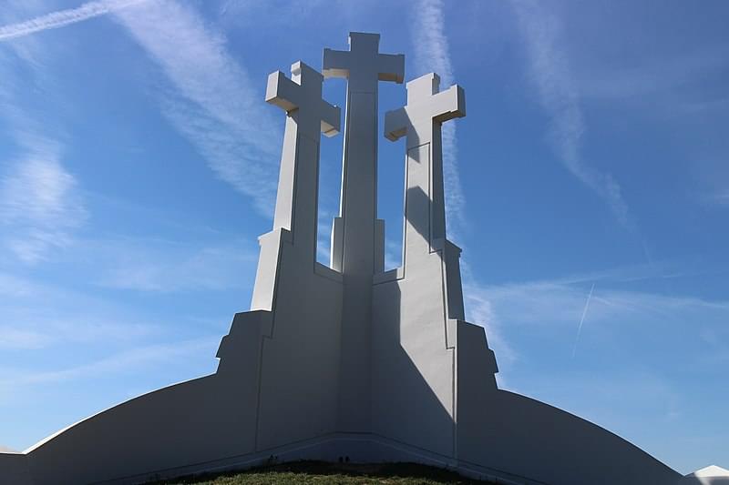 three crosses monument vilnius