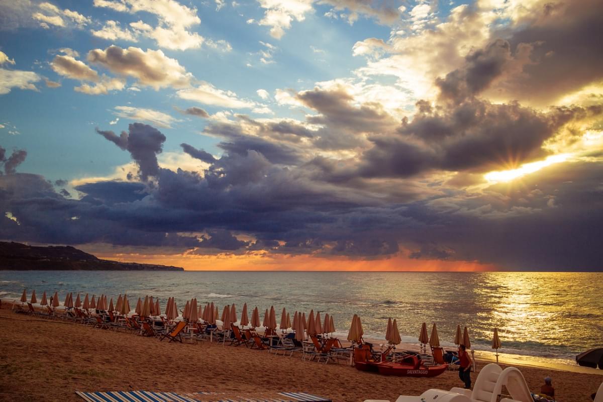 tramonto calabria spiaggia italia