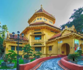 Museo di Storia del Vietnam (Bao Tang Lich)