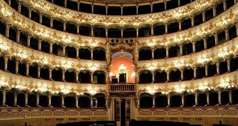 800px teatro piacenza