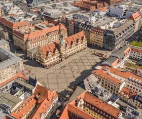 Marktplatz e Altes Rathaus