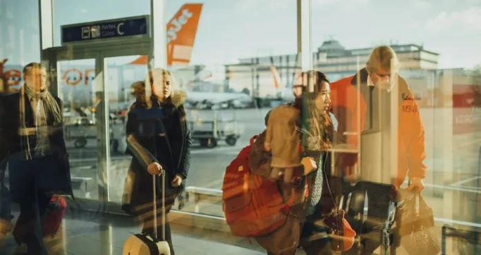 Aeroporto Viaggiatori Persone