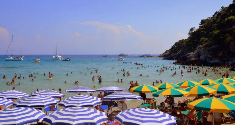 Ombrelloni Mare Spiaggia Bagnanti