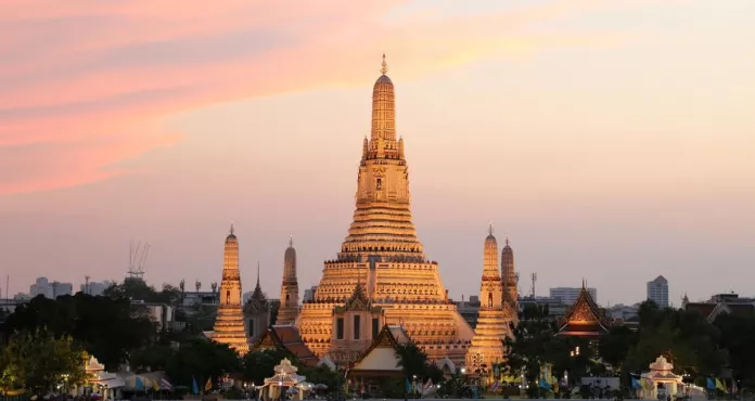 Bangkok Tailandia Wat Arun Tramonto