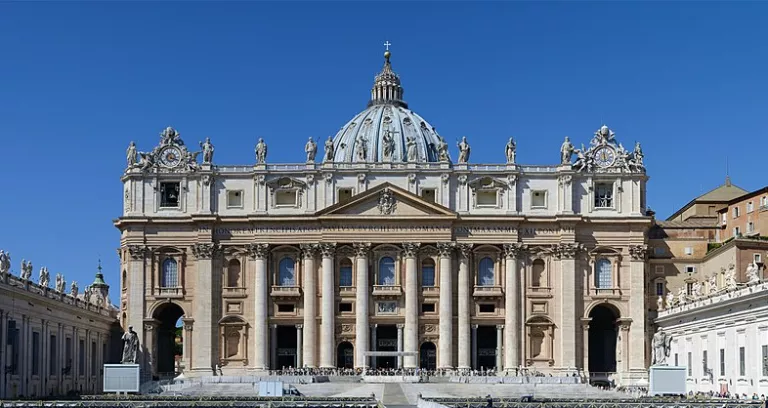 Basilica Di San Pietro In Vaticano September 2015 1a