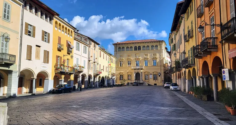 Biella Piazzo Piazza Della Cisterna2023