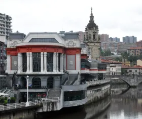 Casco Viejo e Mercado da Ribeira