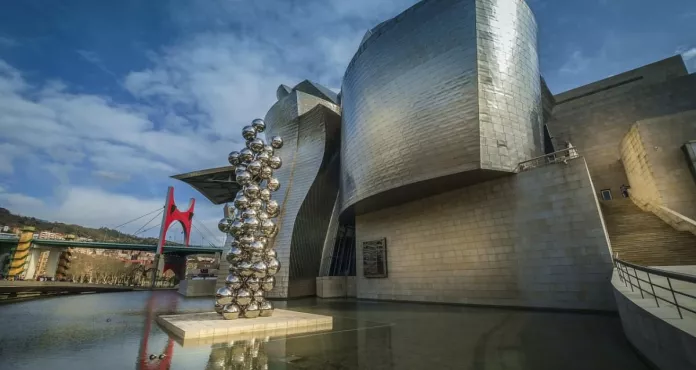 Bilbao Guggenheim Architettura