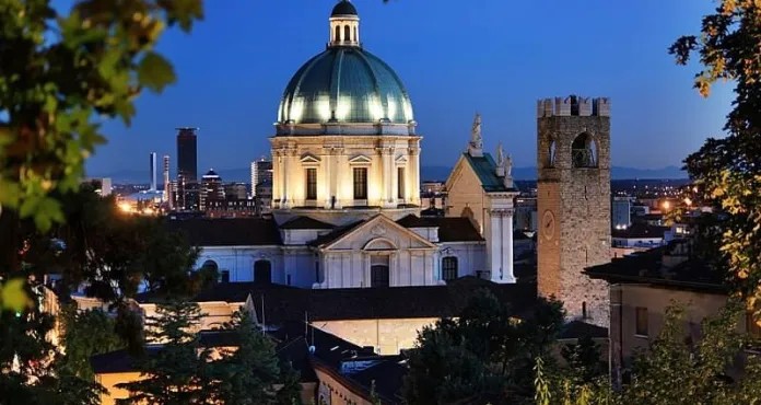 brescia duomo nuovo visto dal castello