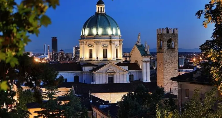 brescia duomo nuovo visto dal castello