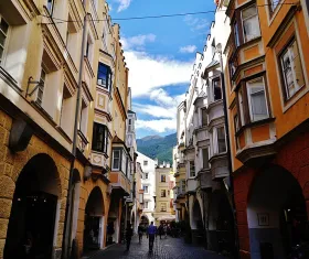 Via dei Portici