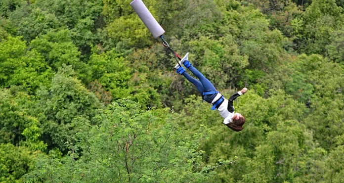 Bungee Salto Panorama Natura