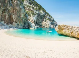 Cala Mariolu, Sardegna: info, immagini, dove si trova e come arrivare alla spiaggia