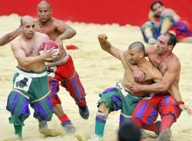 Calcio Storico Fiorentino: a Firenze tra gioco e tradizione