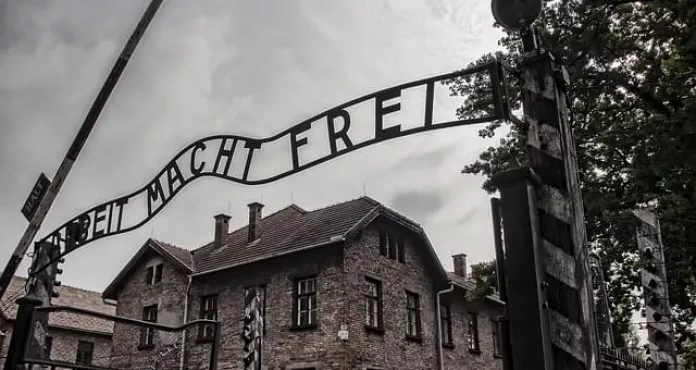 campo concentramento auschwitz