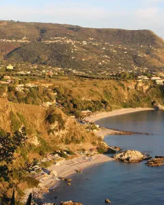 Capo Vaticano, Ricardi