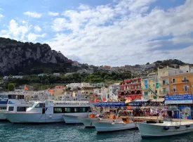 Cosa vedere a Capri: come arrivare, spiagge più belle e itinerario di un giorno