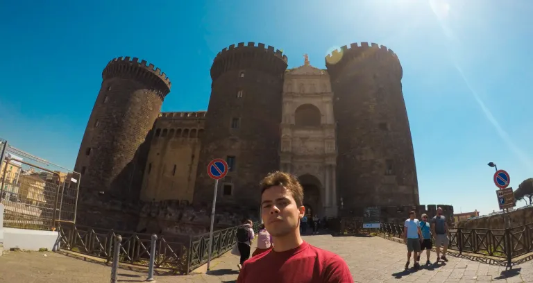 Castel Nuovo 3