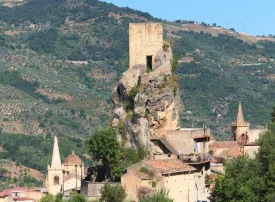 Alcara Li Fusi: cosa vedere, dove mangiare e itinerario consigliato