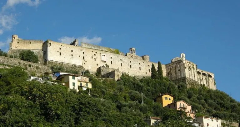 castello malaspina massa