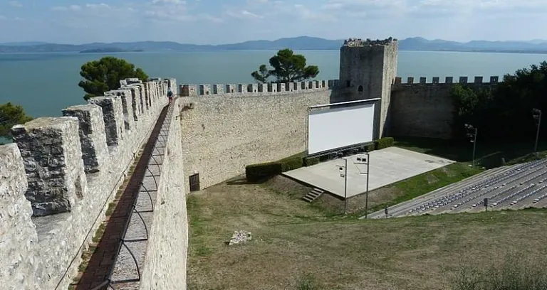 Castiglione Del Lago Rocca Del Leone Innenraum 01