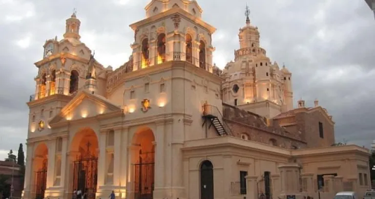 catedral de cordoba di sera