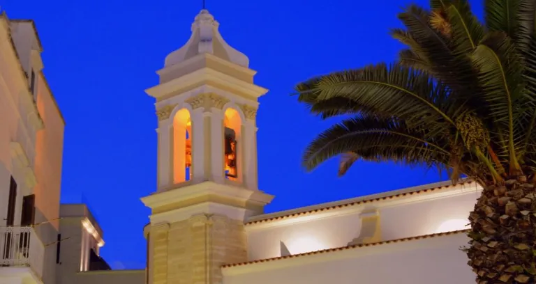 Campanile Chiesa Vieste Gargano