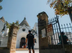 Alberobello: cosa vedere, dove mangiare e cosa fare la sera