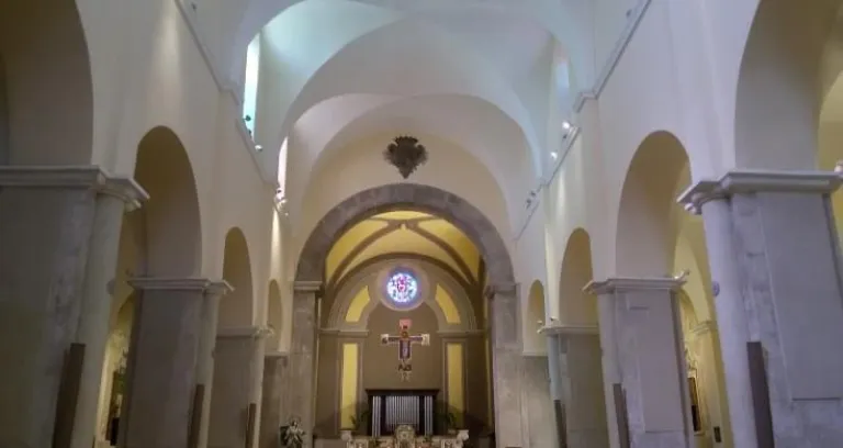 chiesa di sant erasmo formia interno