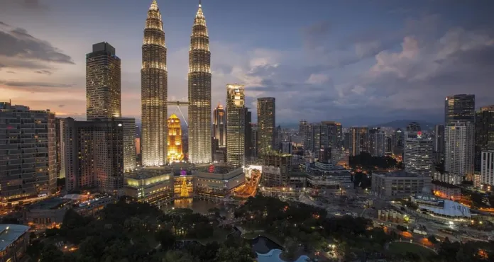 citta luci skyline edifici