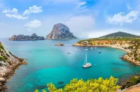 Le 10 discoteche più belle di Ibiza