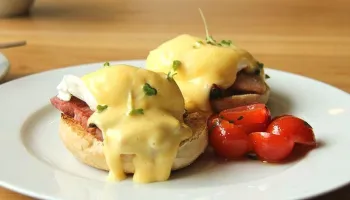 Eggs Benedict