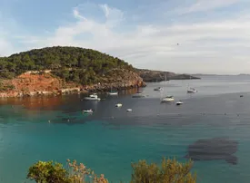 Ibiza, Baleari: migliori spiagge e vita notturna