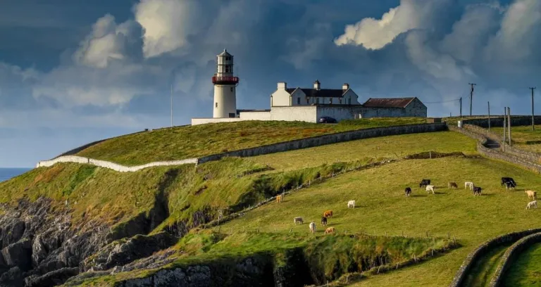 Faro Irlanda Galley Head Vista