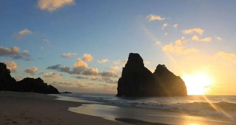 alba sulle spiagge di fernando de noronha