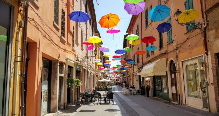 Ferrara Ombrello Decorazione Street
