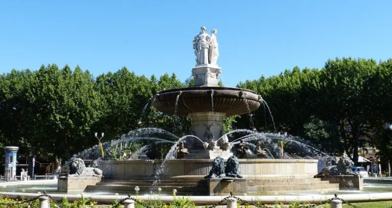 Fontana Lion Scultura Figura Donne