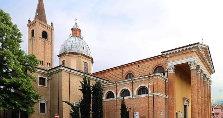 Forli Duomo Esterno 01
