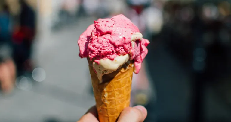 Gelato Cono Gelato Alla Fragola