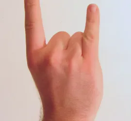 10 Gesti da evitare all'Estero