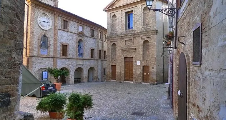 Grottammare Piazza Peretti