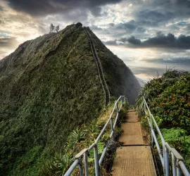 Haiku Stairs: la Stairway to Heaven proibita ad Oahu nelle Hawaii
