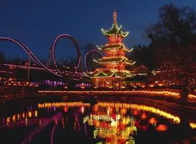 Visita ai Giardini di Tivoli a Copenaghen: orari, prezzi e consigli
