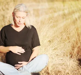 Si possono fare viaggi lunghi in gravidanza? Ecco come affrontarli